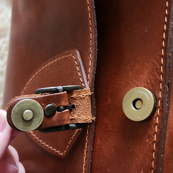 Beautiful NWT Italian Leather Handmade Unisex Crossbody Bag 🤎🇮🇹 - Picture 9 of 16